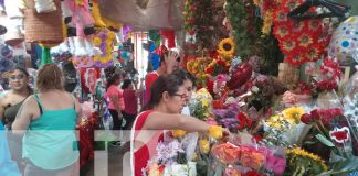 Foto: El comercio se activa con la llegada masiva de familias por el Día de las Madres / TN8