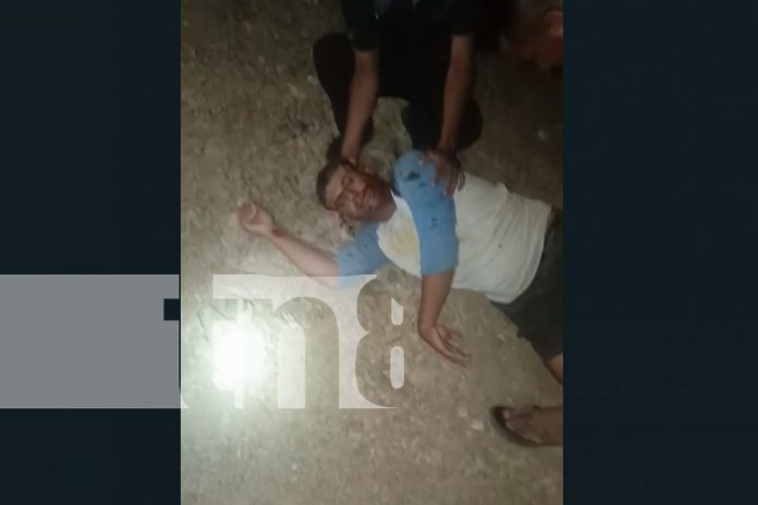 Foto: Por desobediente casi pierde la vida al caer al fondo de un puente en Rivas/TN8