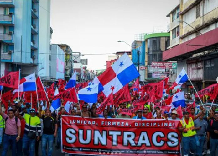 Foto: Protesta sacude Panamá contra reformas /cortesía Foto: Protesta sacude Panamá contra reformas /cortesía