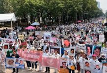 Madres marchan en México para exigir justicia por sus hijos desaparecidos Foto: Buscar en México es un acto de amor/Cortesía