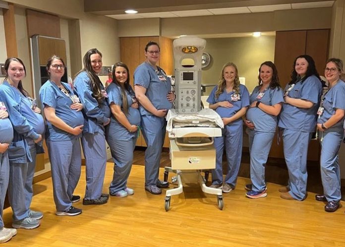 Foto: Enfermeras quedan embarazadas  /cortesía Foto: Enfermeras quedan embarazadas  /cortesía