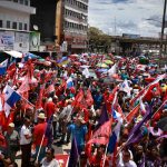 Miles marchan en Panamá contra reformas al sistema de seguridad social Foto: Huelga obrera sacude Panamá /cortesía