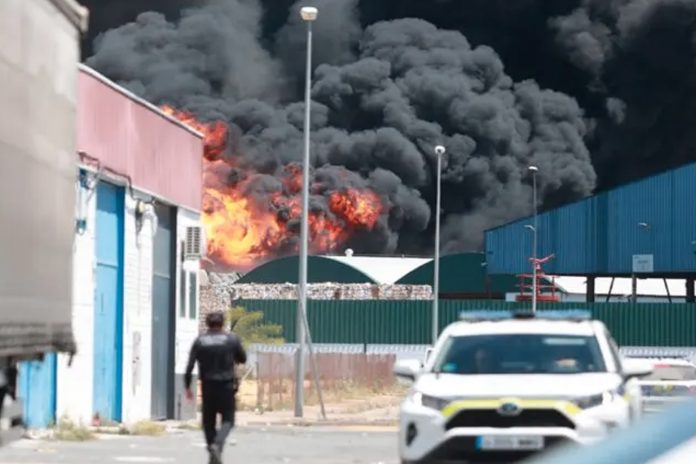 Foto: Incendio de gran magnitud en España/Cortesía Foto: Incendio de gran magnitud en España/Cortesía