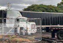 Rastra pierde el control en salida de Juigalpa hacia Managua y queda atravesada en la vía Foto: Rastra pierde el control en salida de Juigalpa hacia Managua y queda atravesada en la vía/TN8