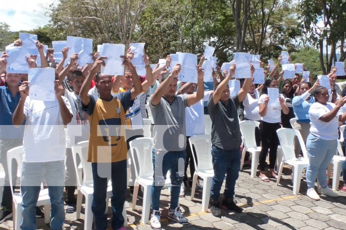 Foto: En honor al general Sandino, hombres y mujeres reciben beneficio de convivencia familiar en Matagalpa, Nicaragua/TN8
