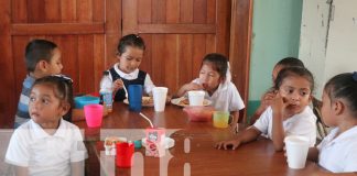 Foto: Más de 90 mil estudiantes reciben segunda entrega de merienda en el Triángulo Minero/TN8
