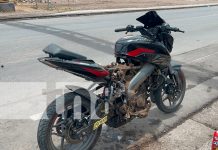 Falla eléctrica provoca incendio en moto y alarma a transeúntes en Juigalpa, Chontales Foto: Falla eléctrica provoca incendio en moto y alarma a transeúntes en Juigalpa, Chontales/TN8