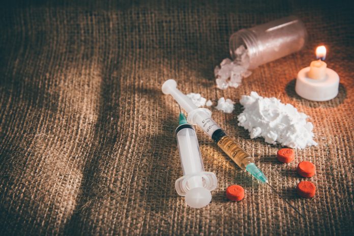 1 Foto: Arrestan a joven británica con 46 kg de droga en Sri Lanka / Cortesía