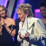 Rod Stewart recibe el Premio a la Trayectoria en los AMAs 2025 Foto: Rod Stewart canta "Forever Young" /cortesía