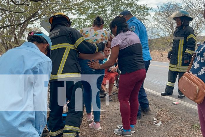 Foto: Camión en llamas provoca pánico y deja joven herida en carretera Juigalpa – El Rama/TN8