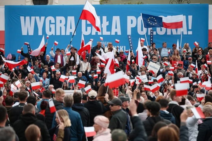 2 Foto: Millones acuden a las urnas en cruciales elecciones presidenciales de Polonia / Cortesía