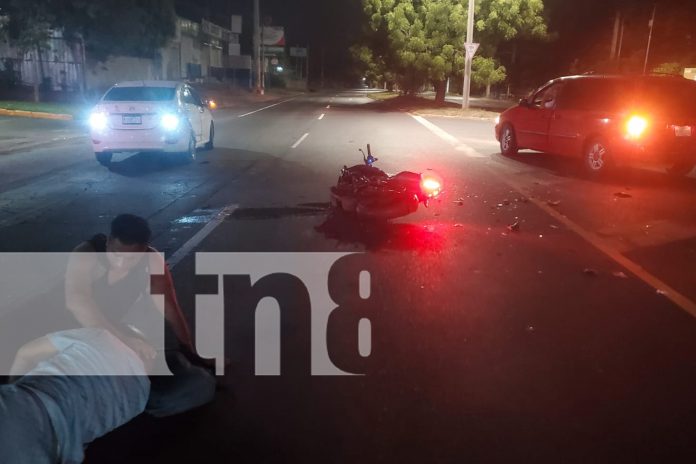 Foto: Motociclista y su acompañante sobreviven de milagro tras violento choque en Managua/TN8