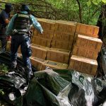 Incautan 3,550 paquetes de cigarros prohibidos en Honduras Foto:En Honduras detienen a dos con escopeta y cigarrillos ilegales/Cortesía