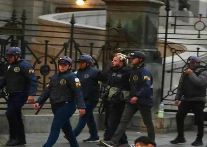 Foto: Represión en Argentina /cortesía Foto: Represión en Argentina /cortesía