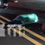 Impacto mortal en Catarina: Motocicleta choca de manera frontal contra microbús Foto: Tragedia en Catarina/TN8