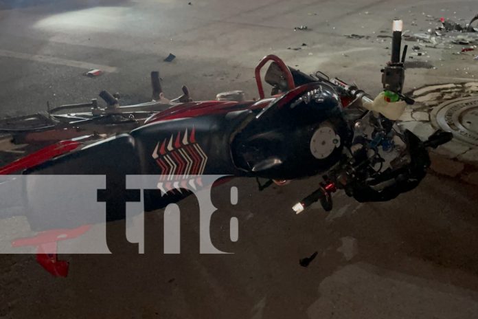 Foto: Motociclista resulta gravemente lesionado tras choque contra camioneta en Juigalpa/TN8