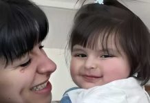 Foto: Cazzu y su hija Inti visitan México /cortesía