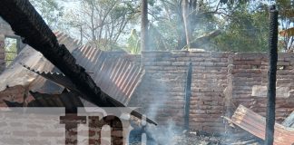  Foto:En Rivas, un sujeto dejó en la calle a su hija y pareja/TN8