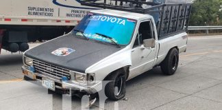 Foto:Filo de camioneta corta mano a motociclista/Cortesía