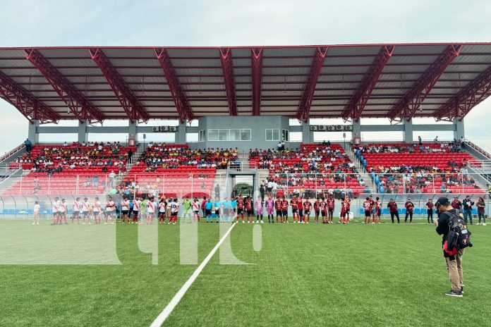 Foto:  Inauguran estadio  en Chinandega/TN8 Foto: Inauguran estadio en Chinandega/TN8