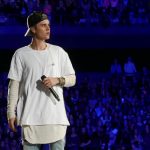 Revelan millonaria deuda de Justin Bieber con su exmánager
