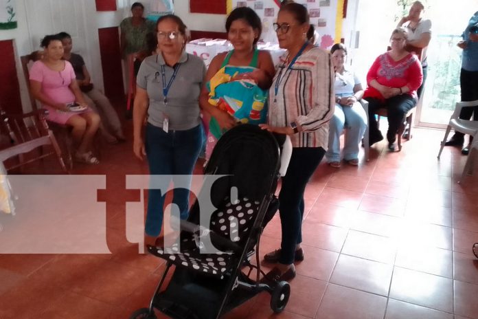 Foto: Autoridades visitan casa materna en Granada/TN8