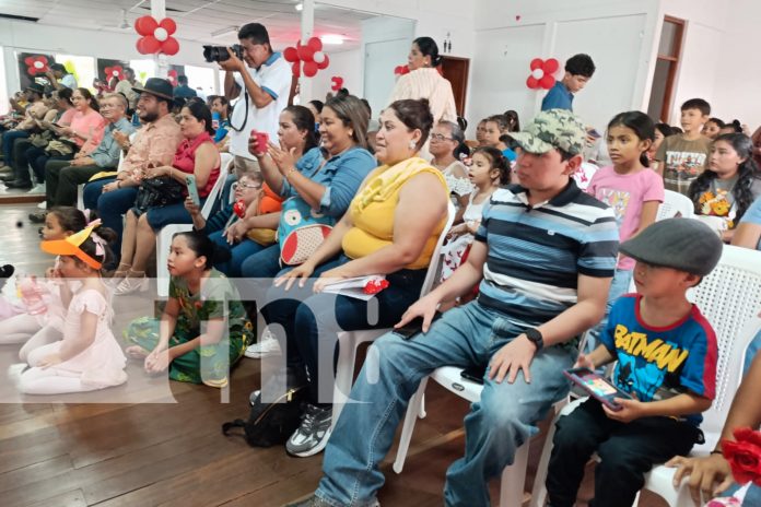 3 Foto: Alegría, talento y tradición: así se vivió el homenaje a las madres en Managua/TN8