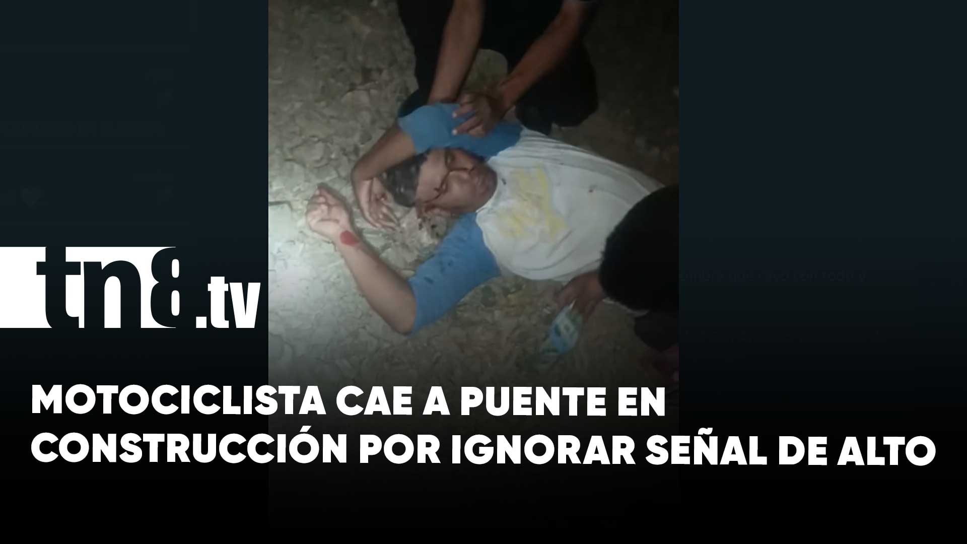 Por desobediente casi pierde la vida al caer al fondo de un puente en ...