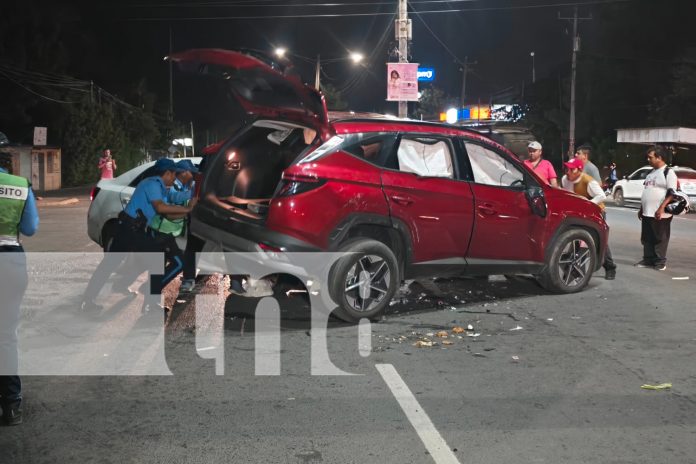 Foto: Fuerte accidente de tránsito en Managua: por poco y termina en tragedia/TN8