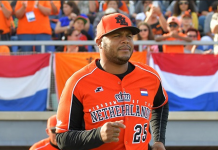 Andruw Jones al frente de países bajos para el Clásico