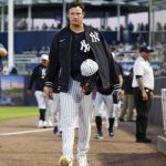 Gerrit Cole ayuda mientras se recupera