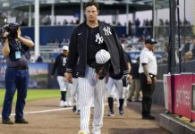 Cole de buen ánimo y tratando de ayudar mientras se recupera Gerrit Cole ayuda mientras se recupera