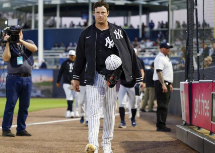 Gerrit Cole ayuda mientras se recupera