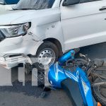 Menor lesionada tras colisión entre moto y carro en Ciudad Jardín Ciudad Jardín