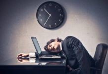 Colapsó tras trabajar 110 horas a la semana: el caso que sacude a EE.UU. EE.UU.