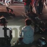¡Otra imprudencia en Estelí! Moto embiste a ciclista en peligroso cruce Foto: Fuerte impacto entre Motocicleta y ciclista en Estelí /TN8