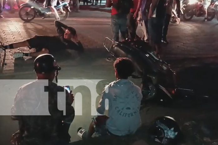 Foto: Fuerte impacto entre Motocicleta y ciclista en Estelí /TN8 Foto: Fuerte impacto entre Motocicleta y ciclista en Estelí /TN8