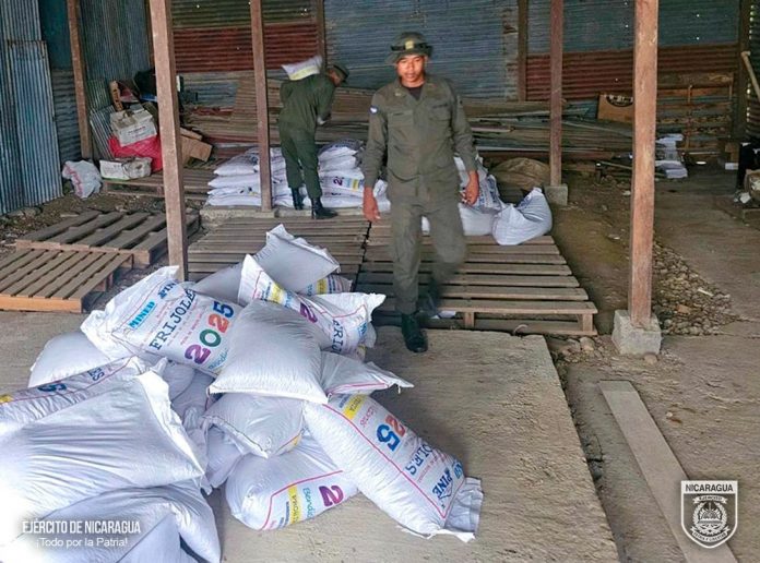 Foto: Resguardo de alimentos por el Ejército de Nicaragua en Siuna Foto: Resguardo de alimentos por el Ejército de Nicaragua en Siuna