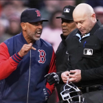 Alex Cora y Buehler expulsados