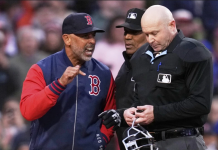 Alex Cora y Buehler expulsados