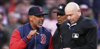 Alex Cora y Buehler expulsados