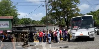 Foto: Accidente y vuelco de Jeep cerca de la Alcaldía de Managua / TN8