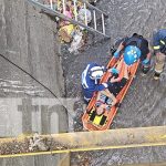 “No es la primera vez”: vecinos alarmados por mujer dentro de un cauce de Managua Foto: Mujer cae en un cauce de Managua / TN8