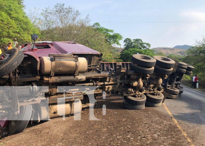 Foto: Fuerte accidente con camión en Jinotega / TN8