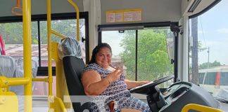 Foto: Mujer transportista de Bluefields con nuevos buses / TN8