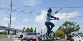 Foto: Nehemías, el artista circense callejero / TN8