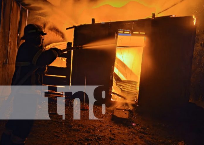 Foto: Incendio en una vivienda de Matiguás / TN8 Foto: Incendio en una vivienda de Matiguás / TN8