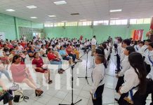 Foto: Coro en homenaje a las madres en León / TN8