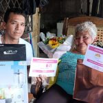 Crónica TN8 premia la fortaleza de una madre de Acahualinca Foto: Entrega de premios a madrecitas con Crónica TN8