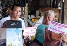 Foto: Entrega de premios a madrecitas con Crónica TN8